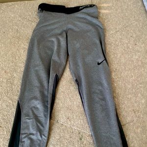 Grey Nike leggings, size small only worn a few times.
